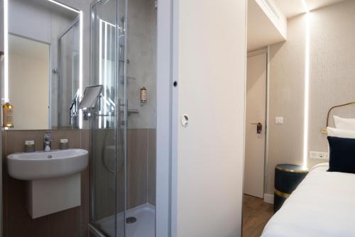 Habitación Doble Clásica del hotel Hôtel Mercure Paris Opéra Lafayette. Foto 6
