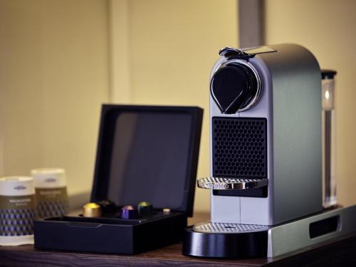 Habitación Doble Privilege del hotel Mercure Paris Arc De Triomphe Etoile. Foto 1