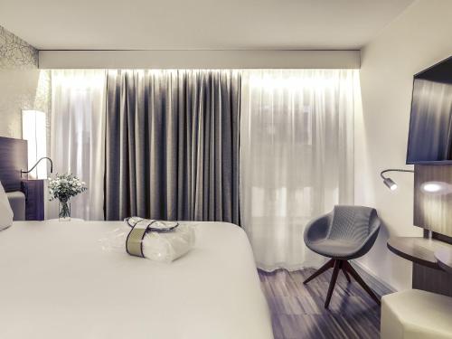 Habitación Doble Privilege del hotel Mercure Paris Arc De Triomphe Etoile. Foto 2