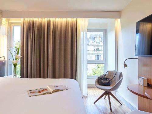 Habitación Doble Privilege del hotel Mercure Paris Arc De Triomphe Etoile. Foto 7