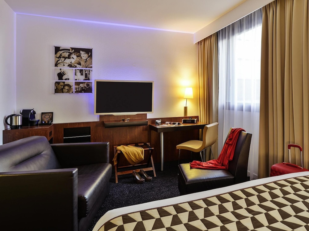 Habitación Privilegio - 1 cama doble y 1 sofá - cama para 1 persona del hotel Mercure Lyon Centre Lumière. Foto 7