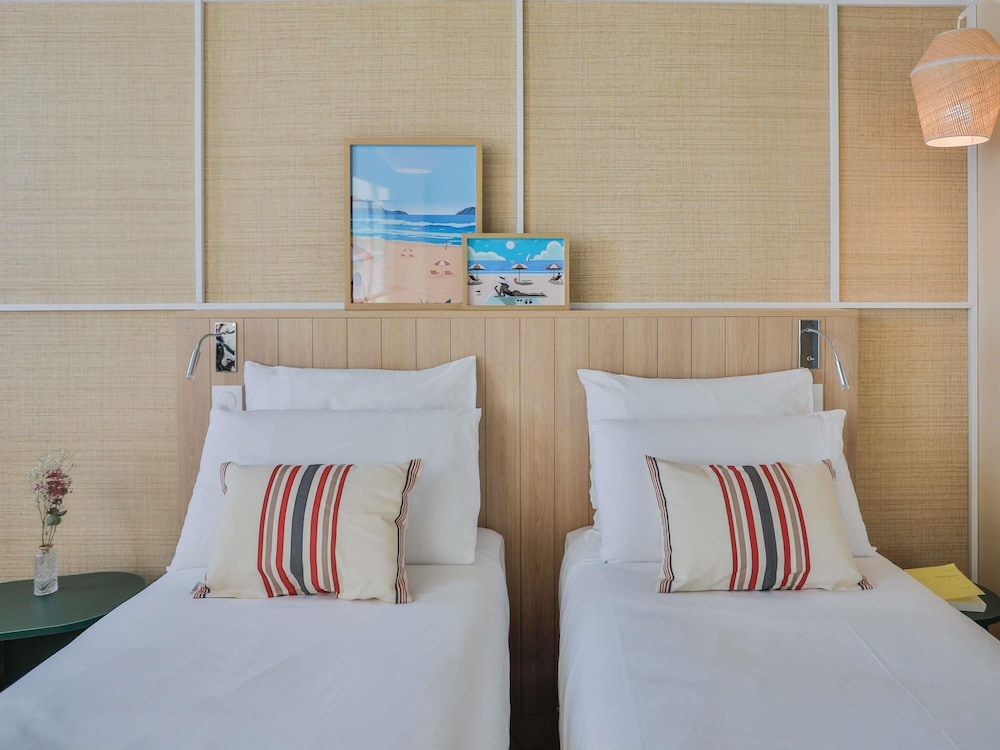 Habitación Standard con una cama doble del hotel Hotel Mercure Biarritz President Plage. Foto 7