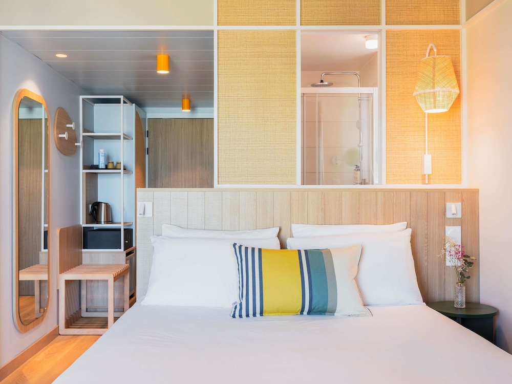 Habitación de categoría superior del hotel Hotel Mercure Biarritz President Plage. Foto 4