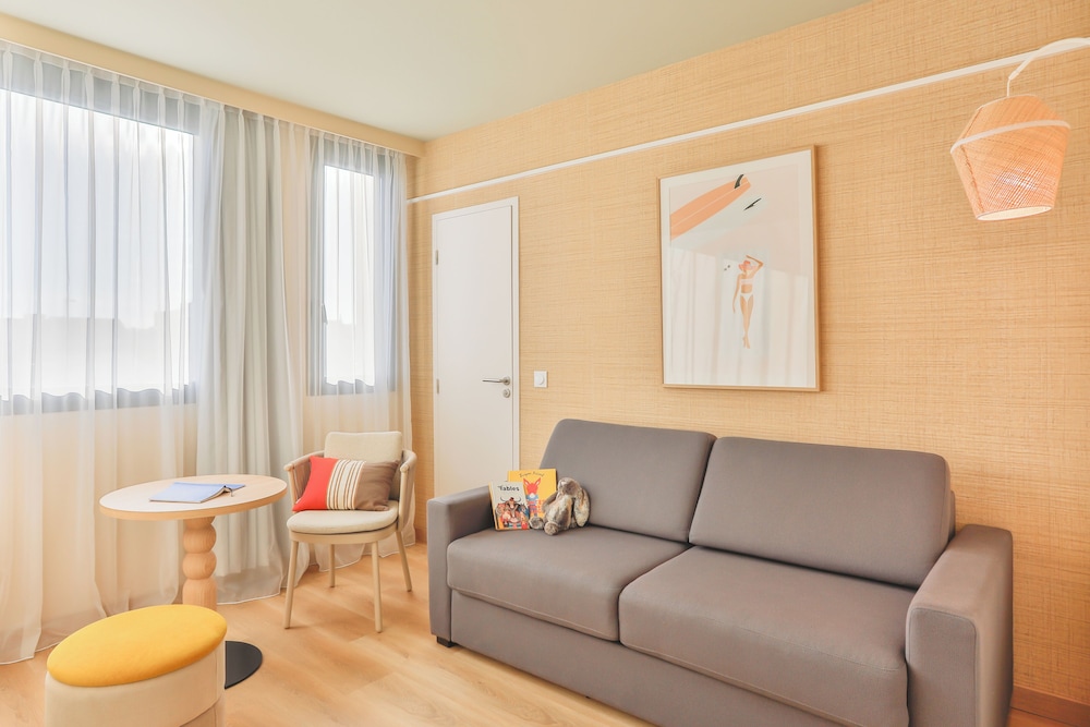 Habitación Familiar del hotel Hotel Mercure Biarritz President Plage. Foto 3