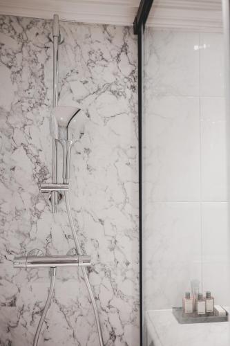 Habitación Doble Deluxe con balcón del hotel Le Vignon. Foto 1