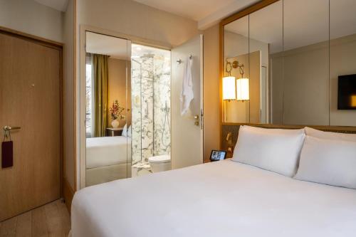 Habitación Doble del hotel Le Belgrand Hotel Paris Champs Elysees, Tapestry Collection by Hilton. Foto 5