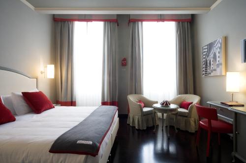 Habitación Doble Superior con vistas a la ciudad del hotel Rosso23. Foto 2