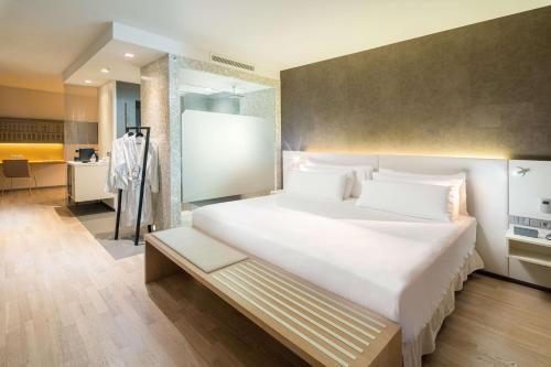 Suite Junior del hotel Barcelo Hamburg. Foto 1