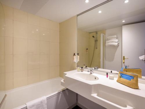 Habitación Doble Clásica - 2 camas del hotel Mercure Cannes Mandelieu. Foto 1