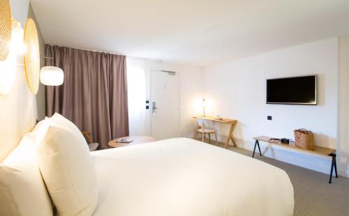 Habitación Doble Privilege del hotel Mercure Cannes Mandelieu. Foto 8