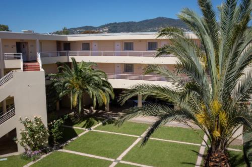 Habitación Doble Privilege del hotel Mercure Cannes Mandelieu. Foto 9