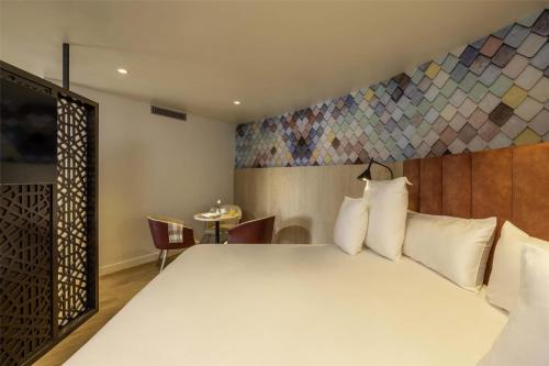 Suite Deluxe del hotel Barceló Fès Medina. Foto 3