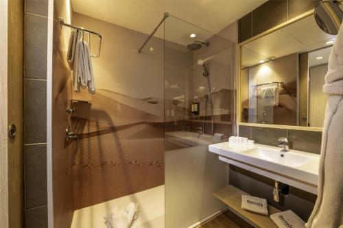 Suite Deluxe del hotel Barceló Fès Medina. Foto 5