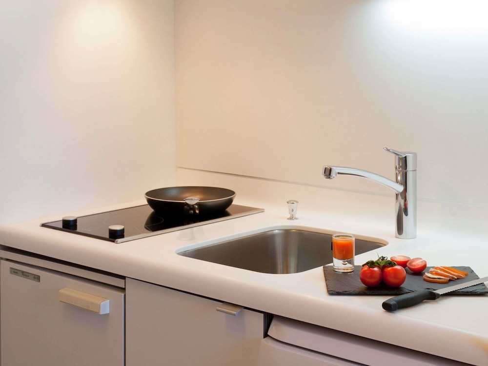 Apartamento con 1 cama doble del hotel Apparthotel Mercure Paris Boulogne. Foto 6