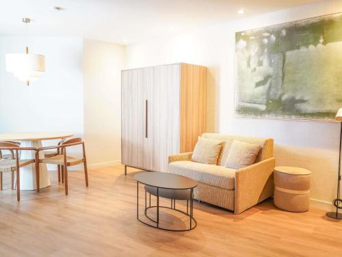 Apartamento, 2 habitaciones - 1 cama doble y 1 sofá - cama del hotel Apparthotel Mercure Paris Boulogne. Foto 1
