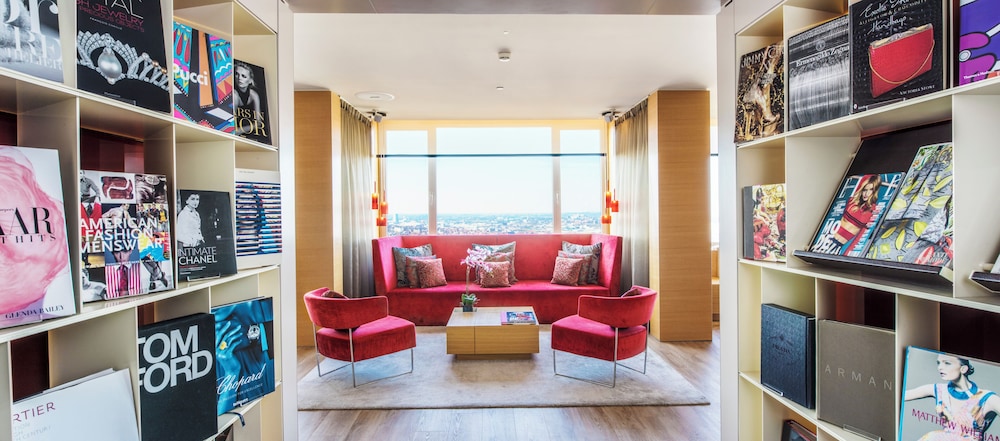 Deluxe Panorama corner (lounge access) del hotel The Hotel Brussels. Foto 1