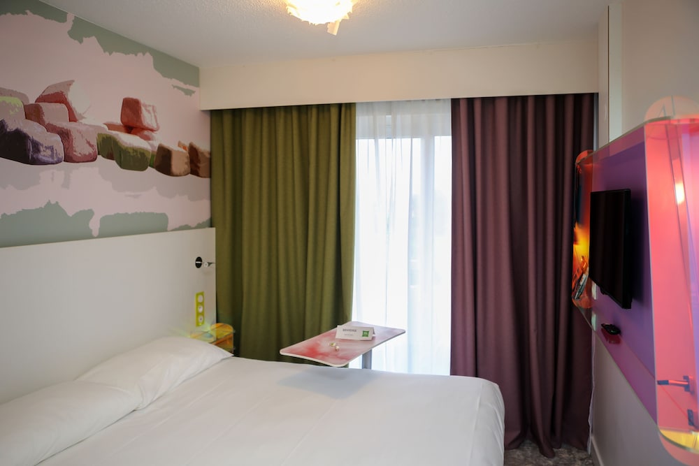Habitación estándar, 1 cama doble del hotel ibis Styles Fréjus Saint-Raphaël de Frejus. Foto 2