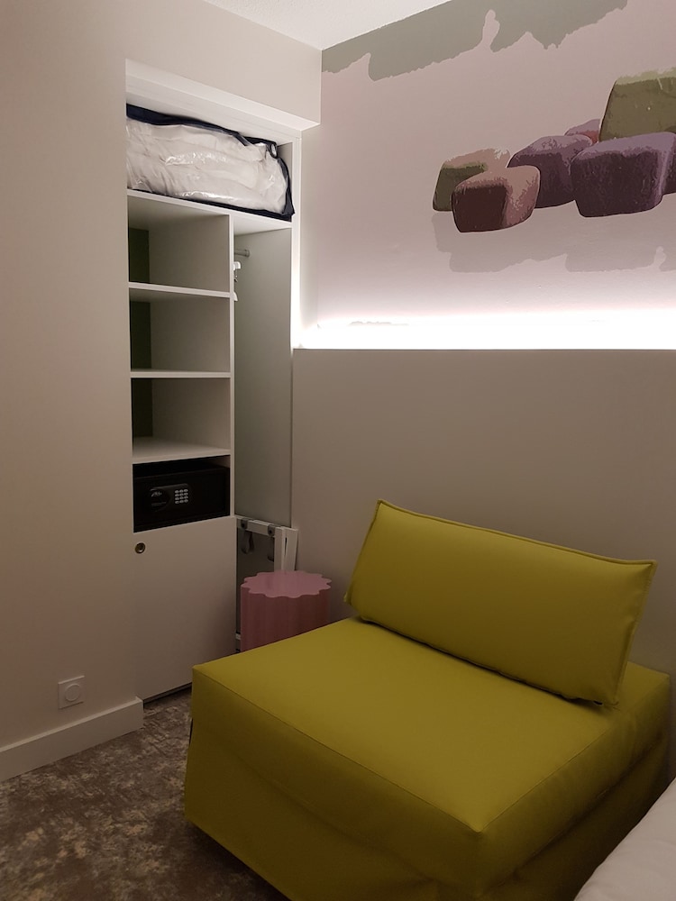 Habitación estándar, 1 cama doble del hotel ibis Styles Fréjus Saint-Raphaël de Frejus. Foto 3