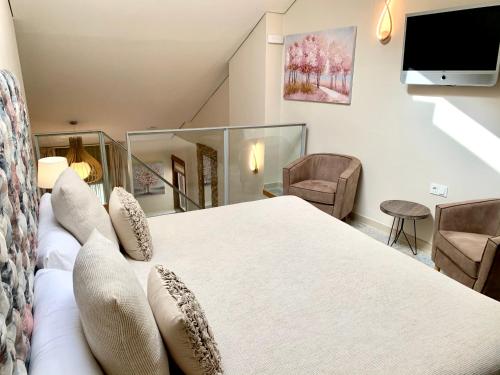 Suite Dúplex con bañera de hidromasaje del hotel Akla Mérida. Foto 8