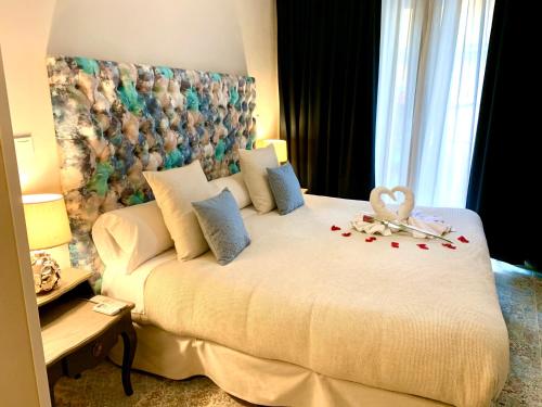 Suite con bañera de hidromasaje del hotel Akla Mérida. Foto 9