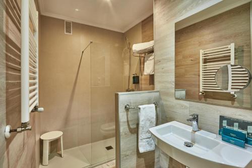 Habitación Doble Básica del hotel Sirimiri. Foto 1