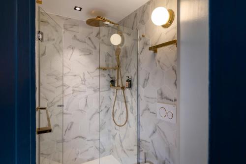 Habitación Doble Estándar del hotel Maxim Folies. Foto 3
