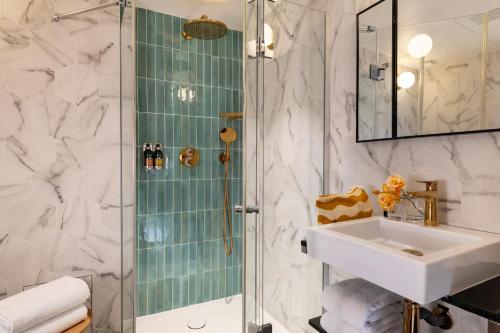 Suite Junior del hotel Maxim Folies. Foto 2