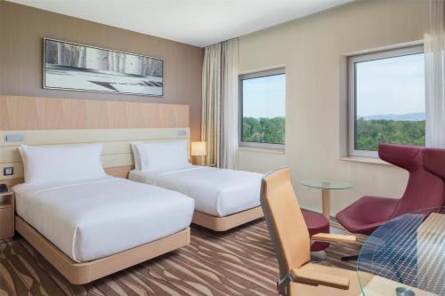 Habitación Doble - 2 camas del hotel Hilton Frankfurt Airport. Foto 4