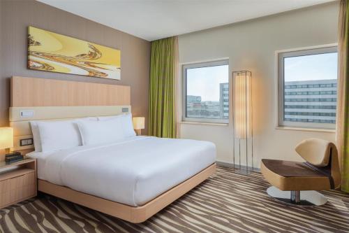 Suite Deluxe - 1 cama extargrande del hotel Hilton Frankfurt Airport. Foto 5