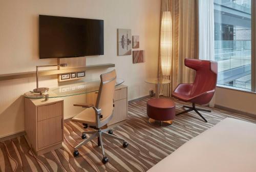 Habitación Executive con cama grande del hotel Hilton Frankfurt Airport. Foto 2