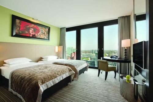 Habitación Doble - 2 camas del hotel Hyatt Regency Düsseldorf. Foto 3