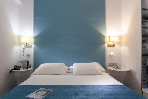 Habitación Doble Estándar - 1 o 2 camas del hotel Aacr Monteolivos. Foto 5