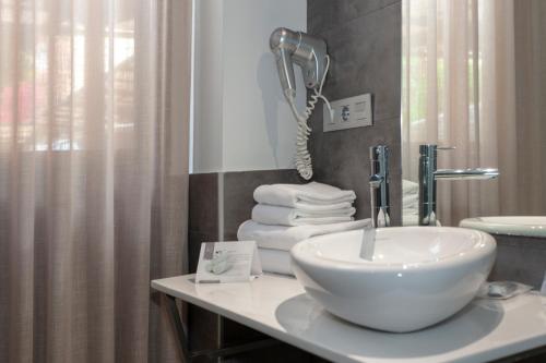 Habitación Doble Estándar - 1 o 2 camas del hotel Aacr Monteolivos. Foto 8