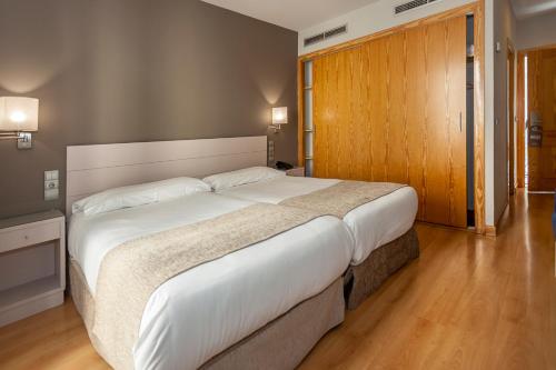 Habitación Doble con balcón - 1 o 2 camas del hotel Aacr Museo. Foto 8