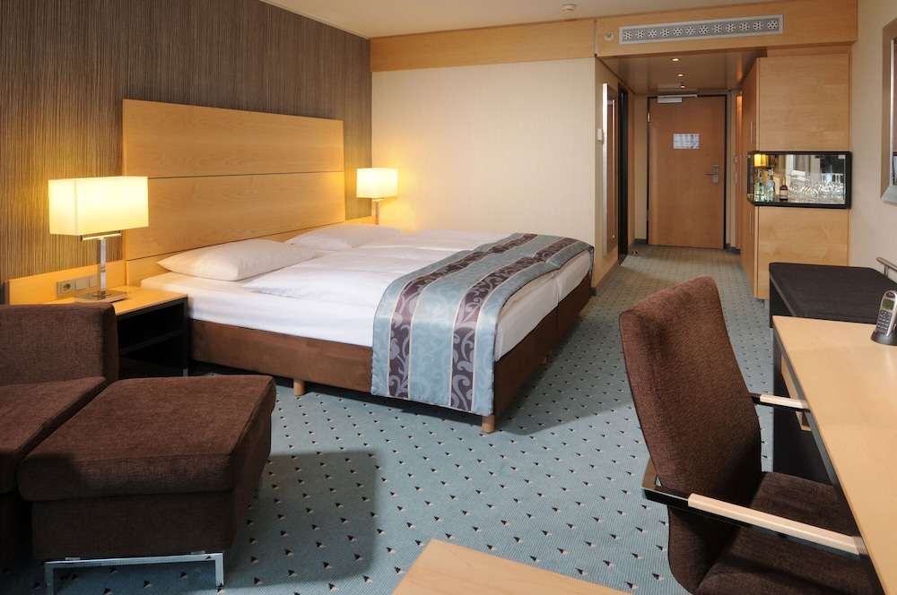 Habitación doble superior del hotel Maritim Düsseldorf. Foto 1