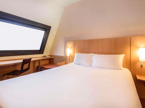 Habitación Doble Estándar del hotel Ibis Bilbao Centro. Foto 18