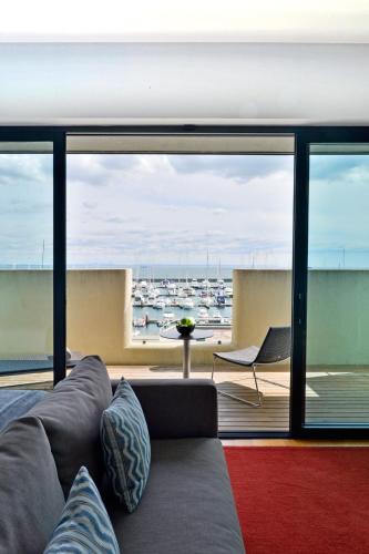 Habitación Doble Superior con vistas al mar del hotel Pestana Cidadela Cascais - Pousada and Art District. Foto 5