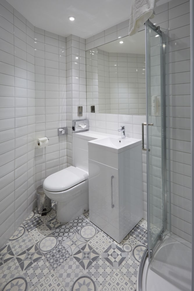 Habitación estándar con 2 camas individuales del hotel Comfort Inn Victoria. Foto 13
