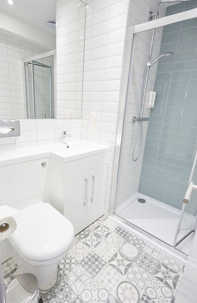 Habitación estándar con 2 camas individuales del hotel Comfort Inn Victoria. Foto 14