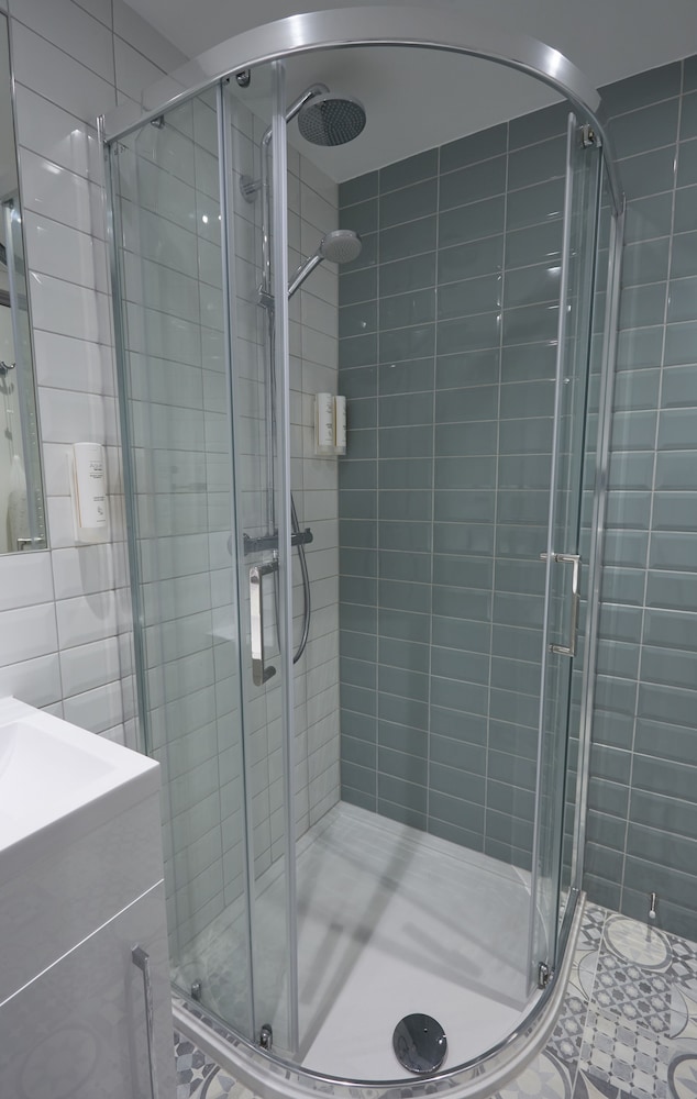 Habitación estándar con 2 camas individuales del hotel Comfort Inn Victoria. Foto 15