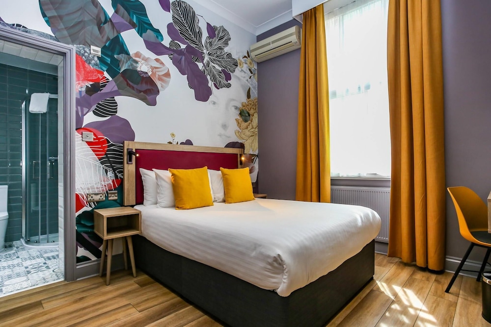 Habitación estándar doble del hotel Comfort Inn Victoria. Foto 11