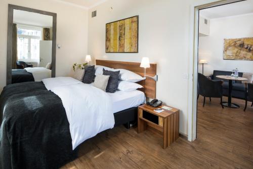 Suite con vistas al río del hotel Central Plaza