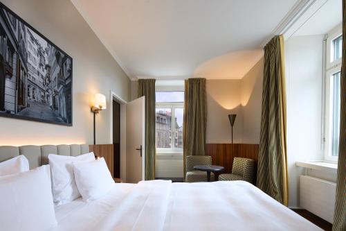 Suite con vistas al río del hotel Central Plaza. Foto 5