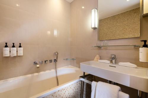 Suite Familiar del hotel Le Pradey. Foto 11