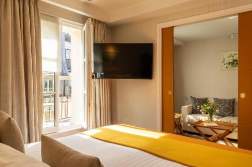 Suite con balcón del hotel Le Pradey. Foto 9