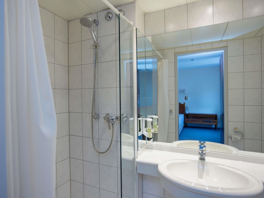 Habitación Estándar con cama individual del hotel Mercure Plaza Magdeburg. Foto 2