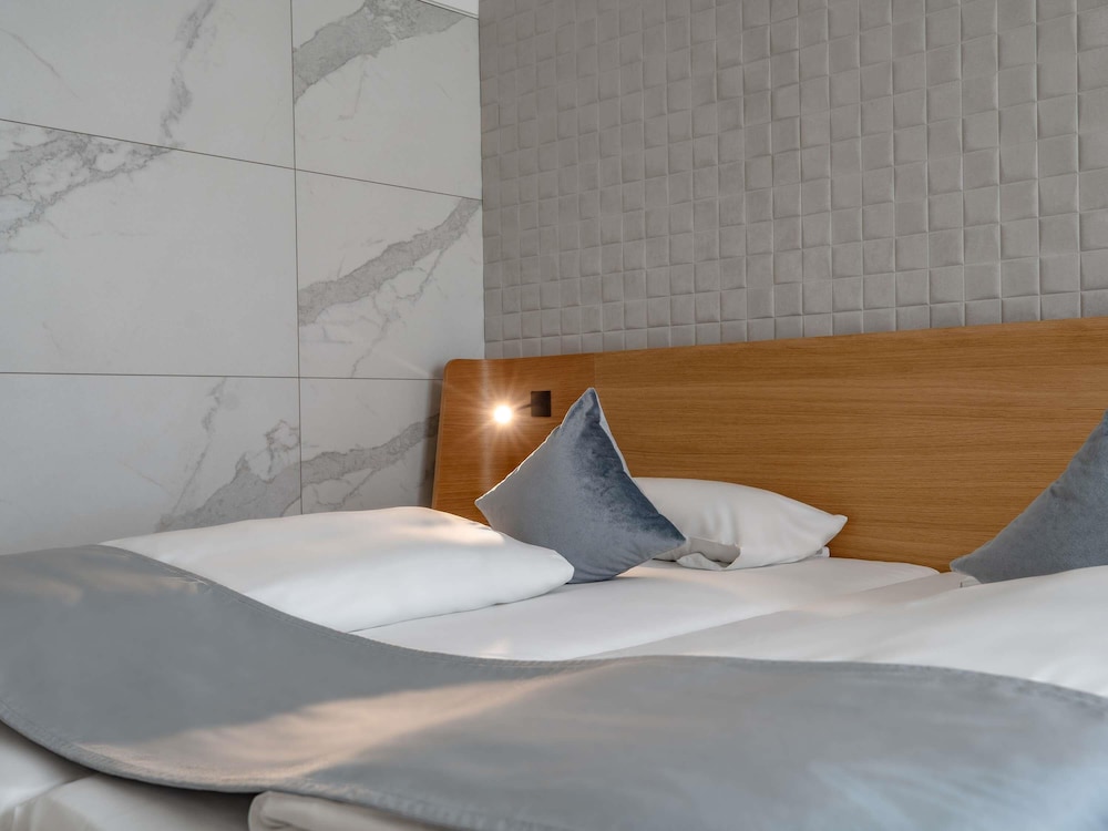 Habitación Estándar con 1 cama doble del hotel Novotel Karlsruhe City. Foto 1