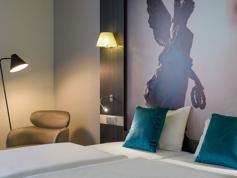 Habitación estándar con 2 camas individuales del hotel Mercure Hotel Hannover City. Foto 2