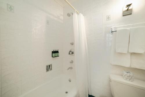 Habitación Doble Económica del hotel Stanford. Foto 2