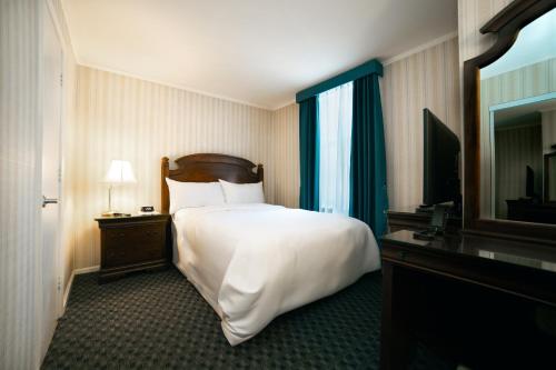 Habitación Doble Económica del hotel Stanford. Foto 3